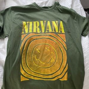 Nirvana tee